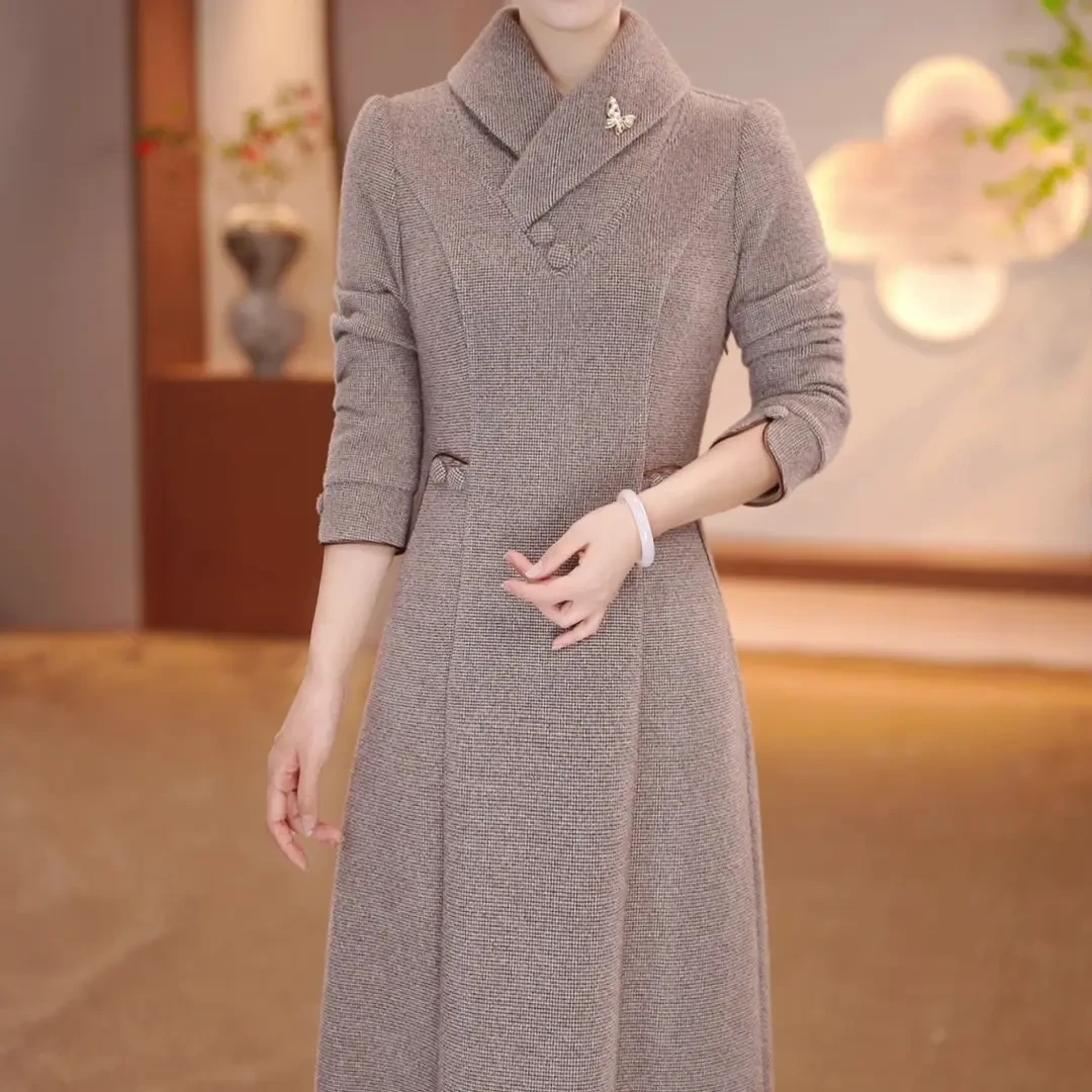 新款加绒面加厚秋冬洋气改良旗袍妈妈装连衣裙（汐）OY-Z10101