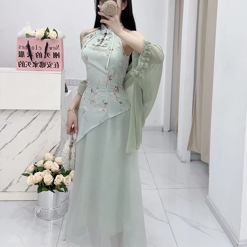 新中式改良旗袍女春夏季2025新款高端气质挂脖露肩无袖连衣裙开衫