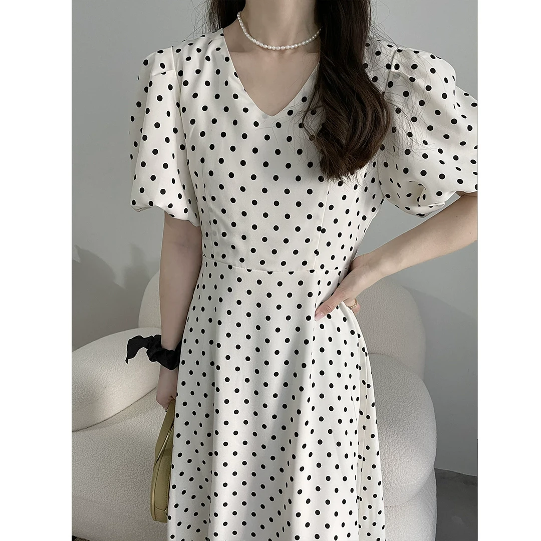 橘芷春季法式V领连衣裙女波点中长款雪纺收腰泡泡袖裙子-