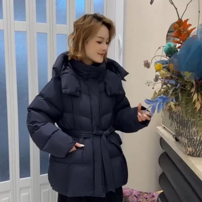 AiLi连帽收腰短款女冬季加厚保暖显瘦外套