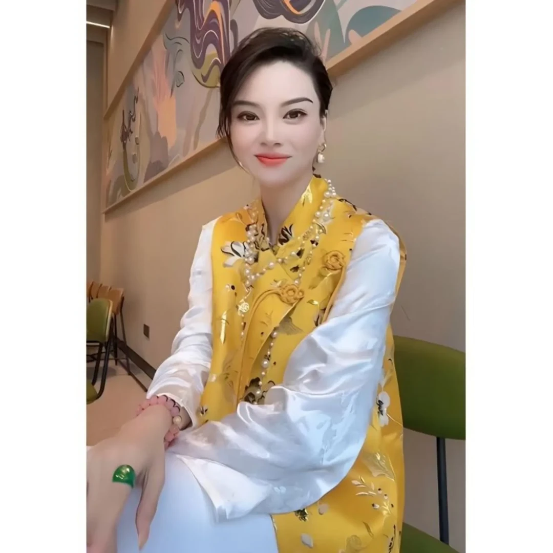 2024秋冬新款覆古锦背心女士高端新中式民族风格纽扣上衣