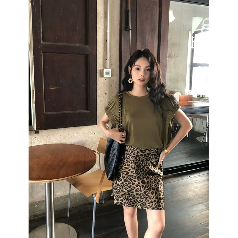 任小艺 4/27新品定制烫金工艺豹纹印花显高显瘦高腰a字短裙半身裙