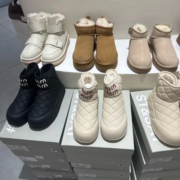 女士冬季新款加绒保暖防滑厚底雪地靴
