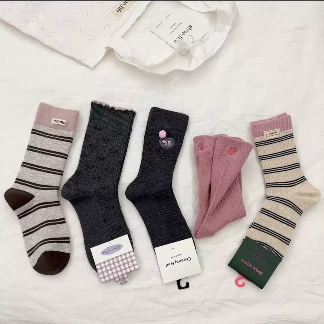 袜子女早秋款韩版ins棕色复古碎花百搭小布标条纹堆堆袜日系FFF