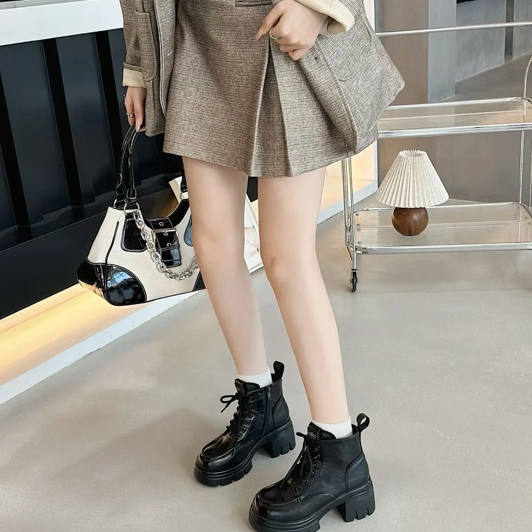 小个子增高厚底马丁靴靴子女秋冬新款英伦风粗跟高跟时尚百搭短靴
