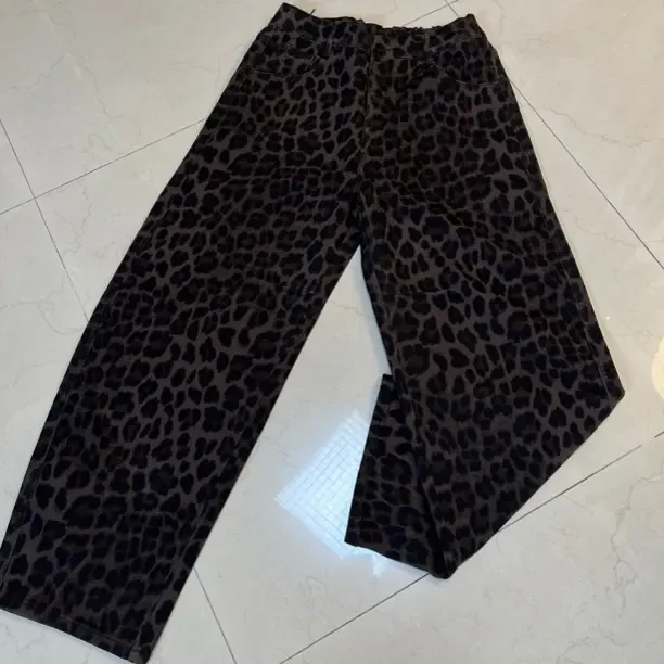 秋冬新款复古时尚百搭扎花豹纹宽松弯刀阔腿牛仔裤女