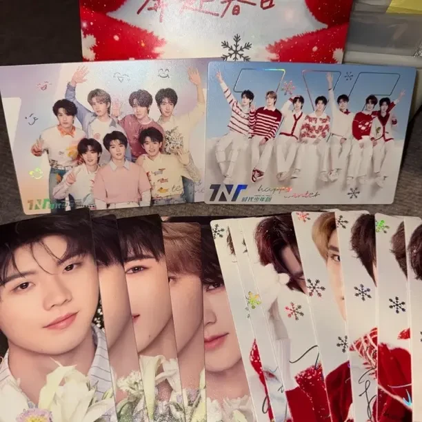 时代少年团肯德基联名明信片周边