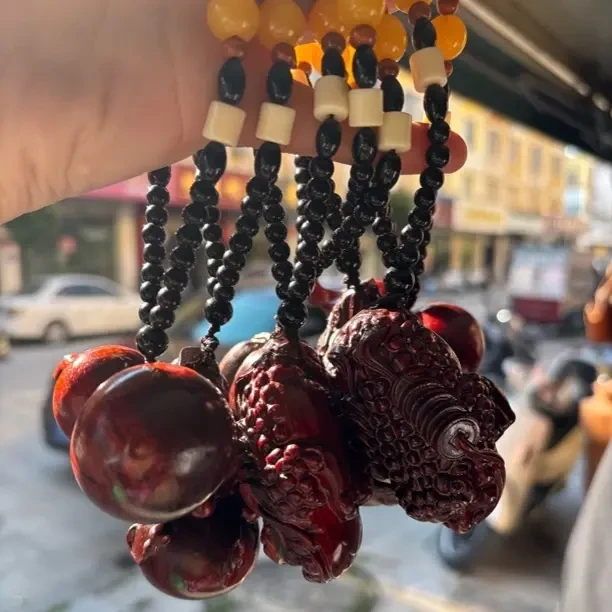 缅甸进口檀木～小手玩