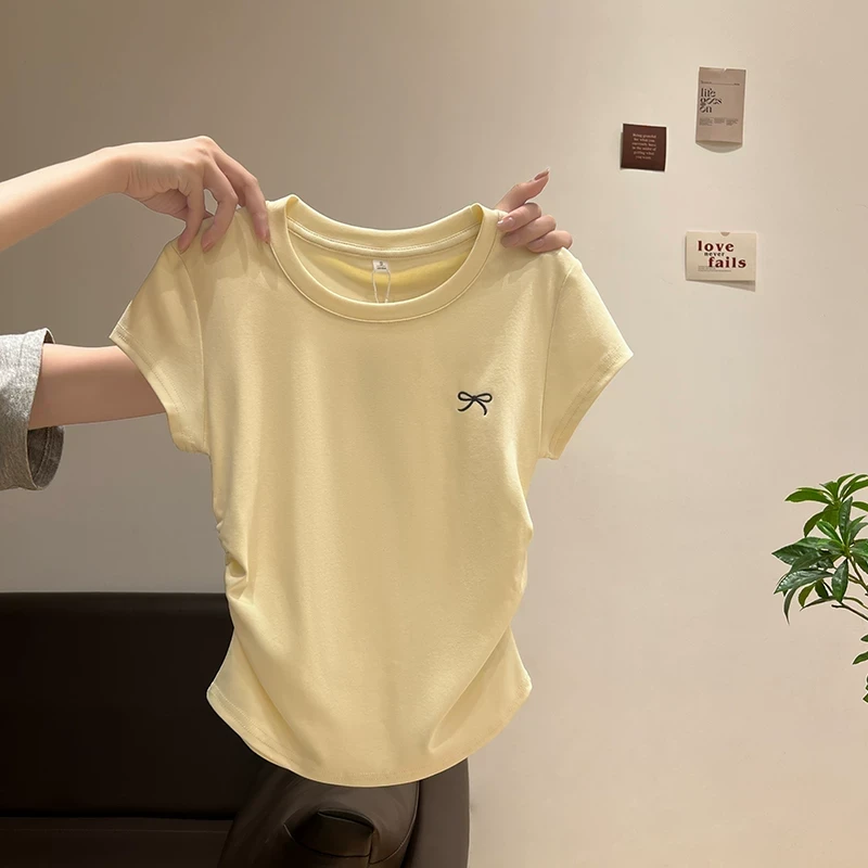 白色圆领纯欲褶皱收腰短袖T恤女夏季新款蝴蝶结刺绣修身打底上衣