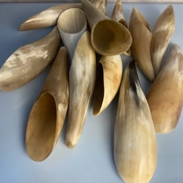 精品天然牛角纯手工传统刮筒家用全身通用按摩拨筋