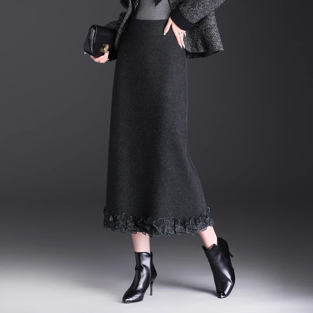 蝴蝶花拼接针织半身裙女2025秋冬款高级感时髦减龄开叉毛线裙