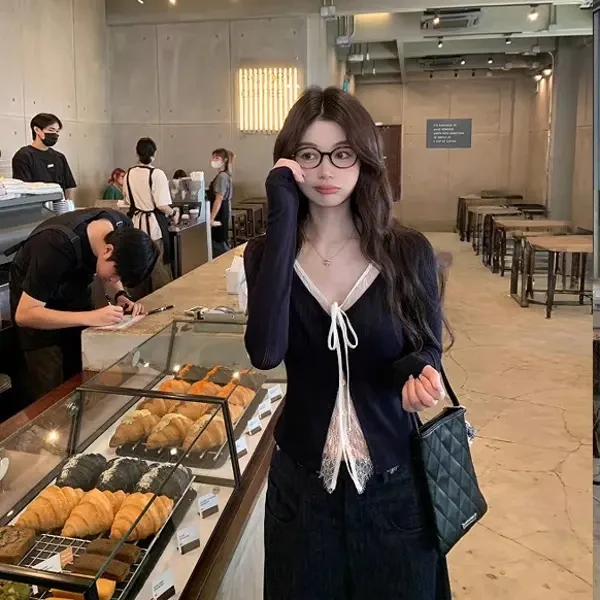 辣妹风蕾丝拼接绑带假两件撞色t恤女春季显瘦打底衫长袖上衣