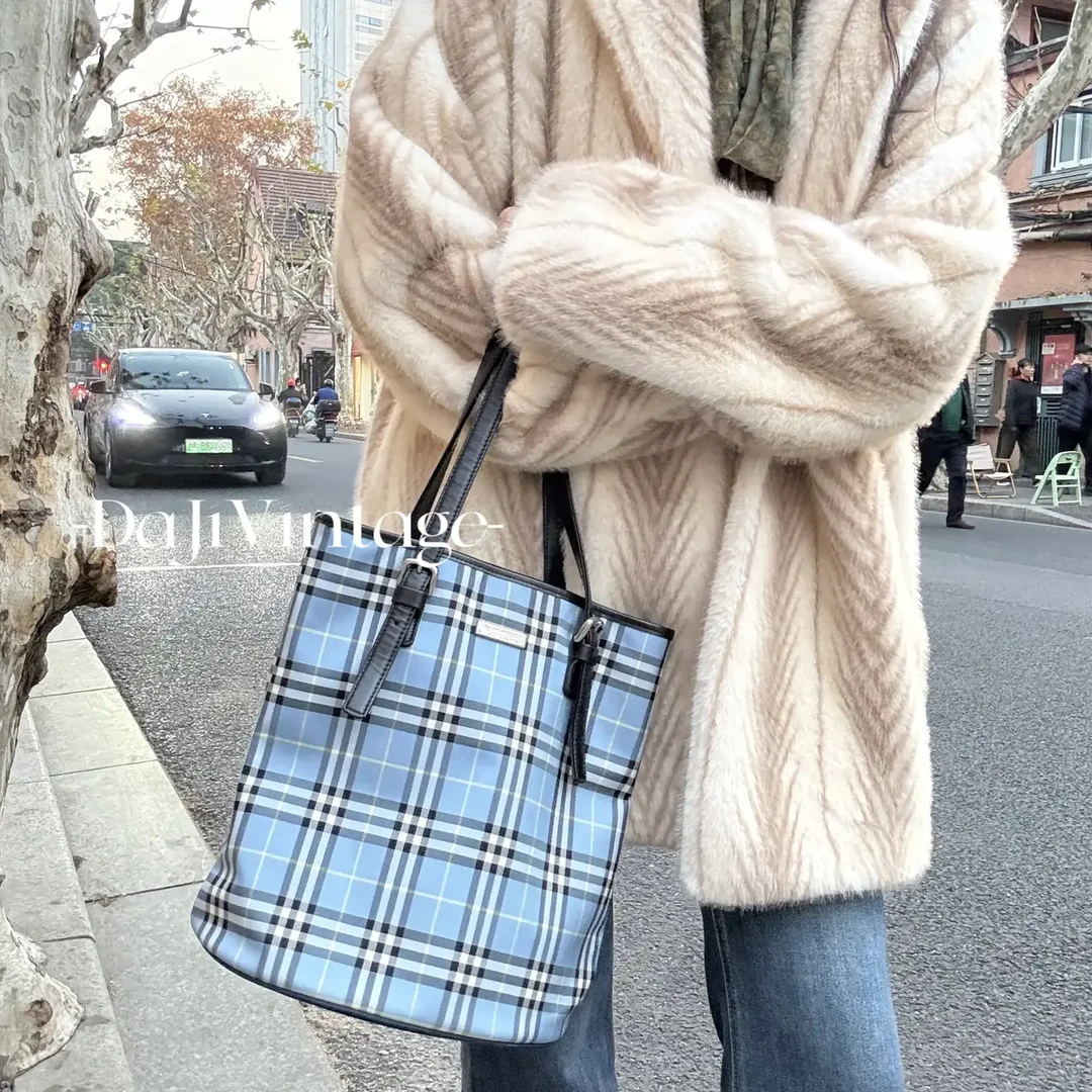 99新 BURBERRY/博柏利 大吉中古/博柏利蓝色格纹水桶包