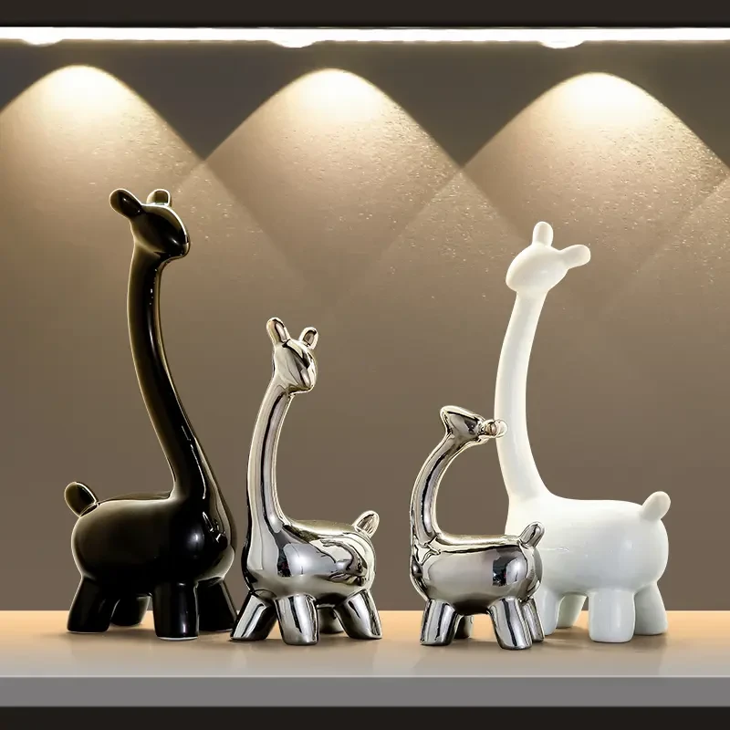 一家四口小鹿北欧现代摆件客厅桌面电视柜酒柜创意轻奢家居装饰品