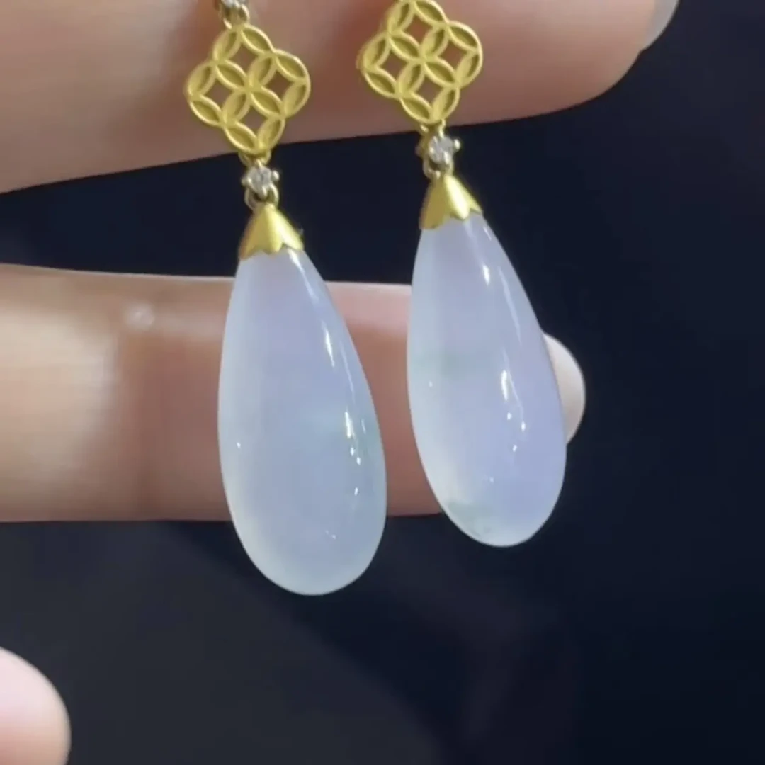 18k冰带淡花爽耳坠