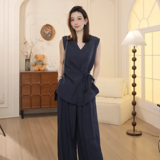 Basic House/百家好TS法式高级感慵懒V领无袖上衣长裤套装DX439