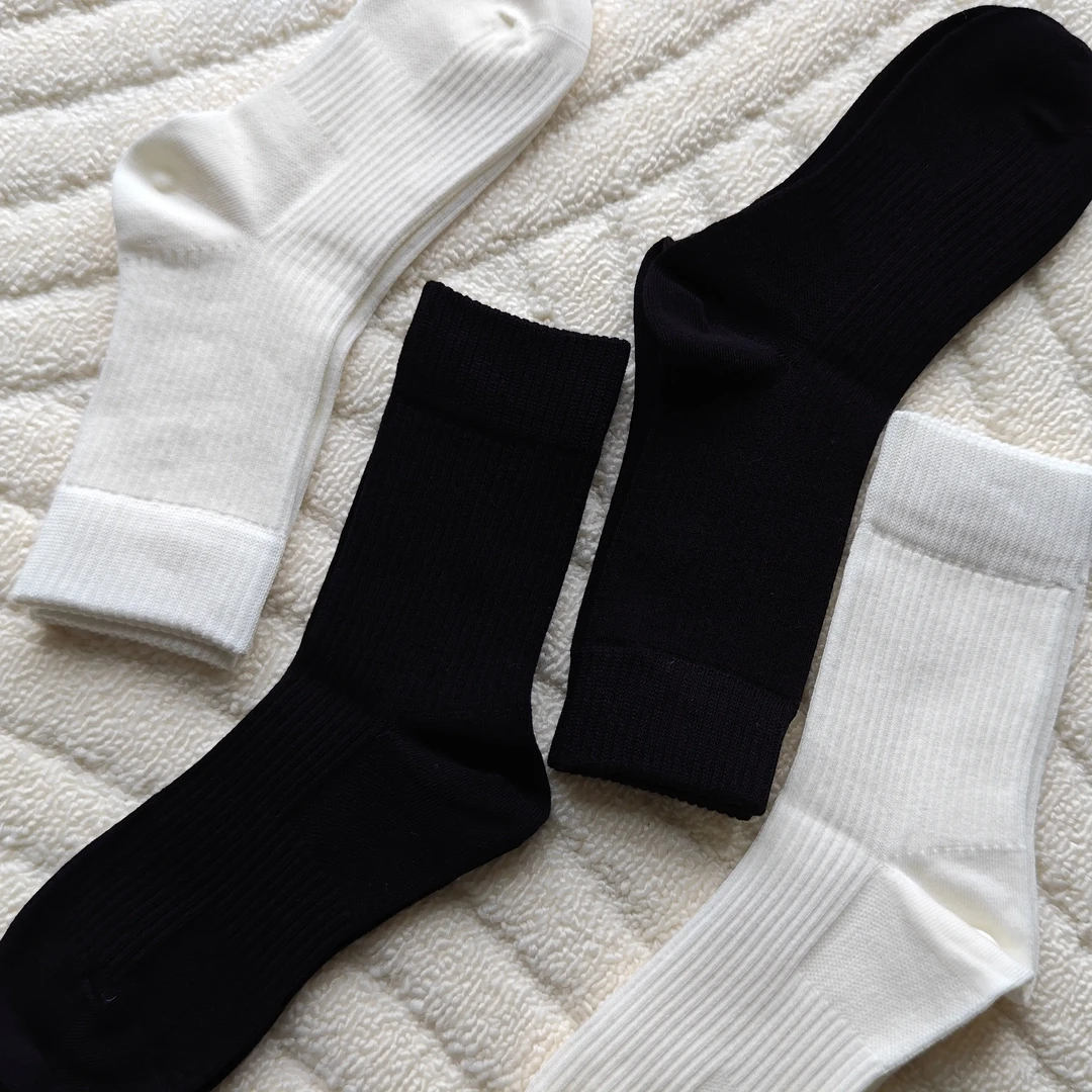 纯棉纯色吸汗透气防臭运动棉袜百搭