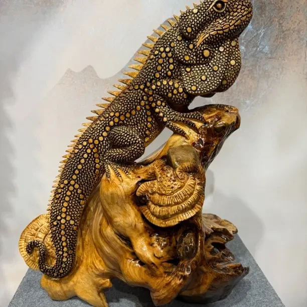 #香樟木蜥蜴#根抱石#木雕根雕#工艺品摆件#木雕根雕