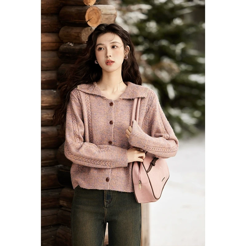 【芋总专属】谜秀复古短款粉色毛衣翻领插肩袖针织开衫MXD57Z1014