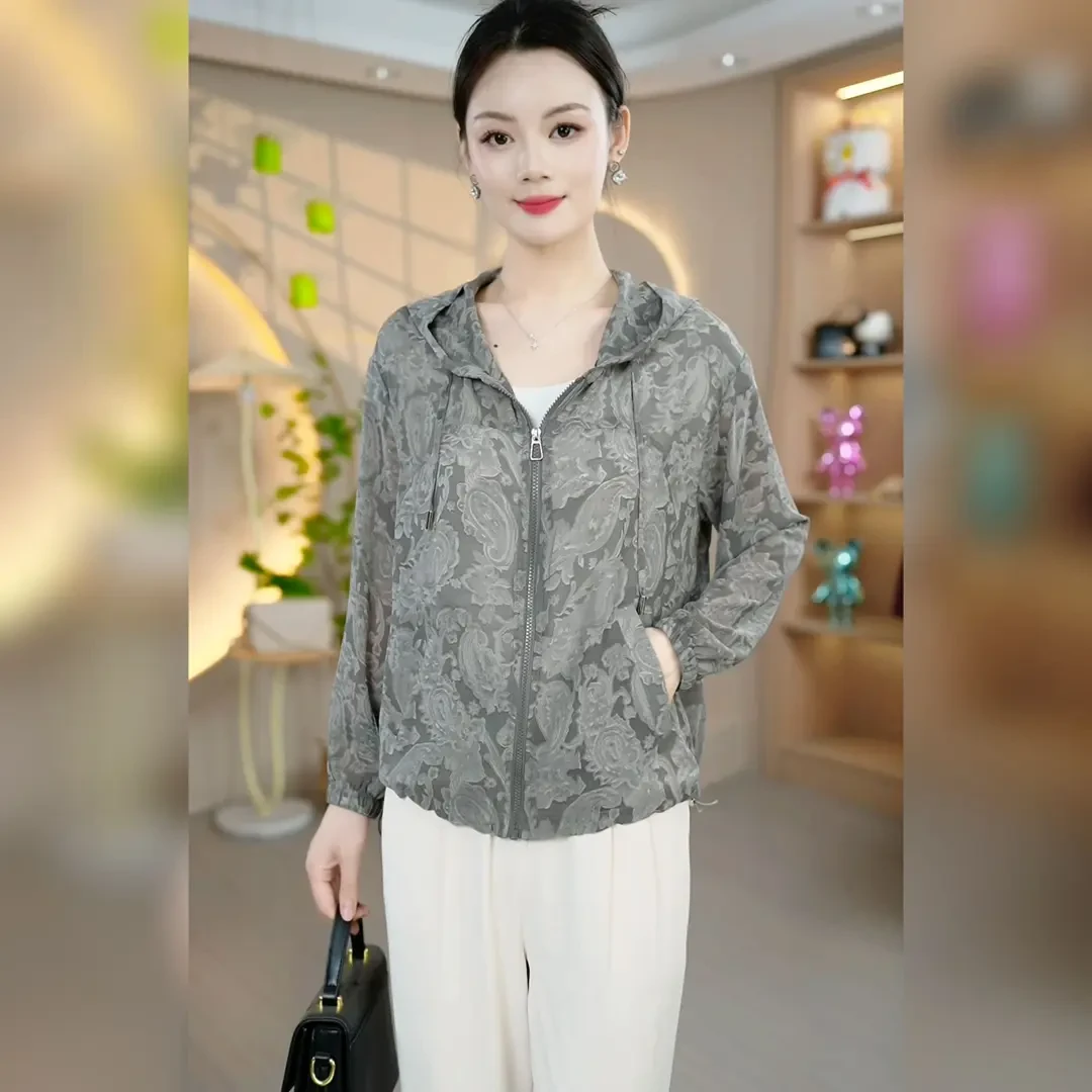 2025年夏季新款舒适显瘦洋气宽松减龄透气时尚休闲薄款百搭外套