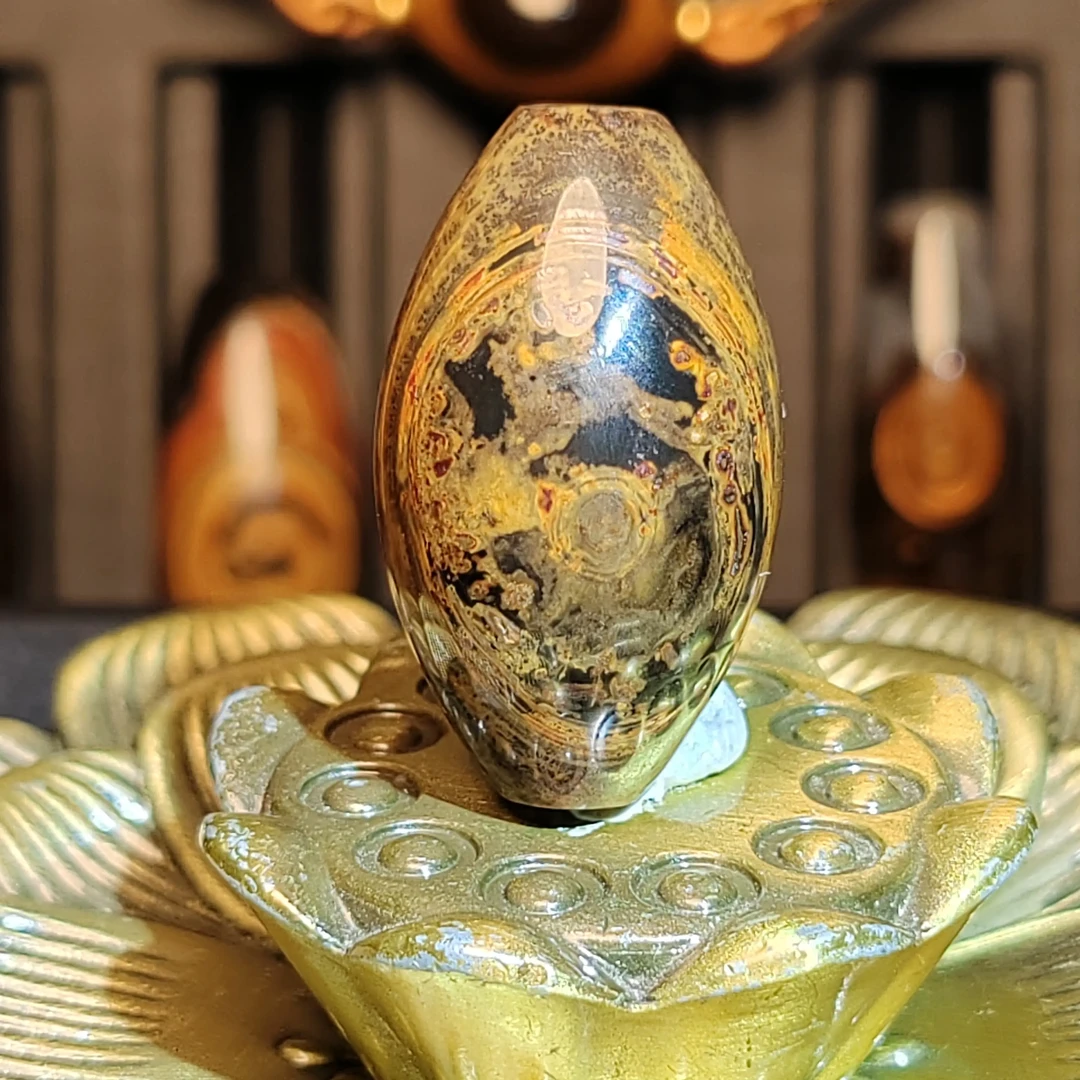 天然九眼石页岩蒙天珠新款时尚精品玛瑙玉髓摆件吊件