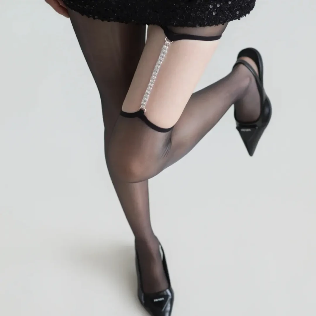 单边水钻设计款极光油亮丝滑性感无缝裆黑丝连裤袜