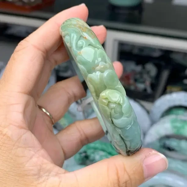 天然缅甸A货翡翠 老油青 喜上眉梢 59.5-13.6-9.8