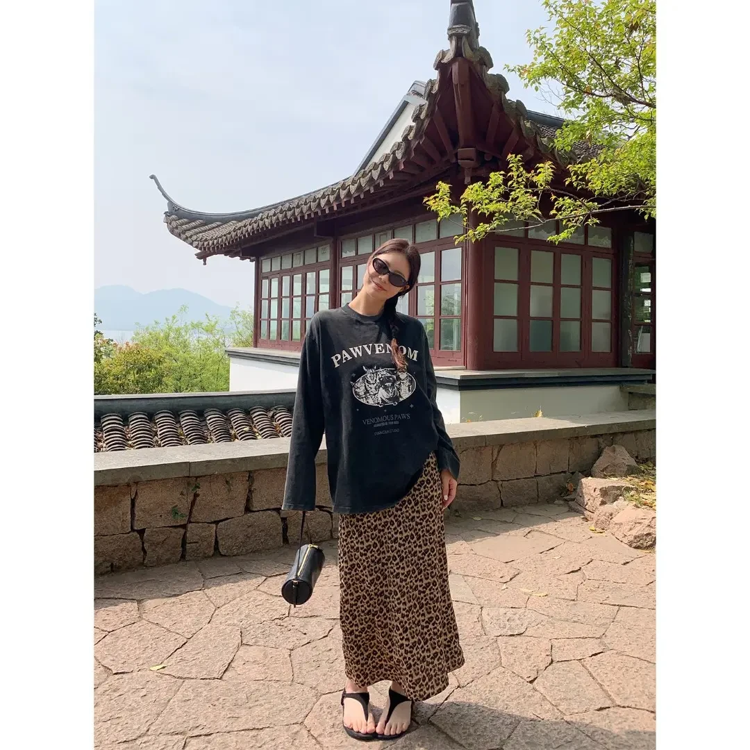 痞帅炸街风女装做旧水洗宽松长袖T恤上衣秋季新款百搭显瘦裙子