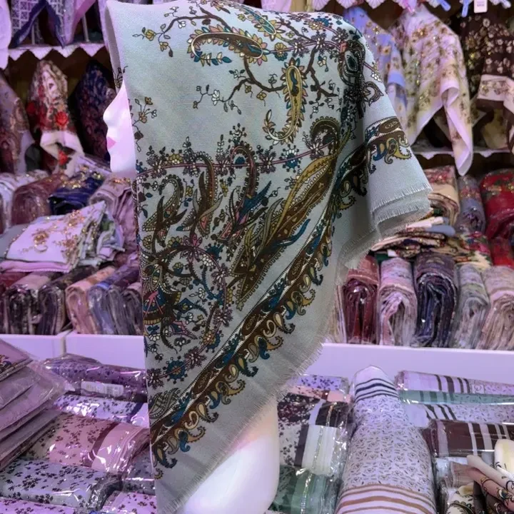 百鸟朝凤香云缎印花长巾女士时尚高端气质百搭丝巾复古披肩