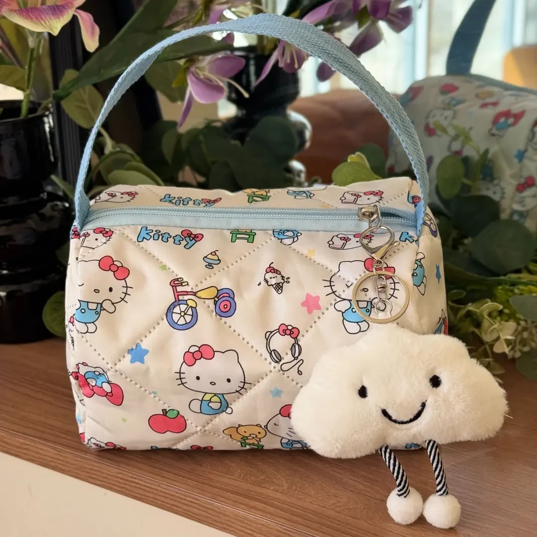 蓝色HelloKitty大容量收纳可爱日系耐脏高颜值新年礼物防水化妆包