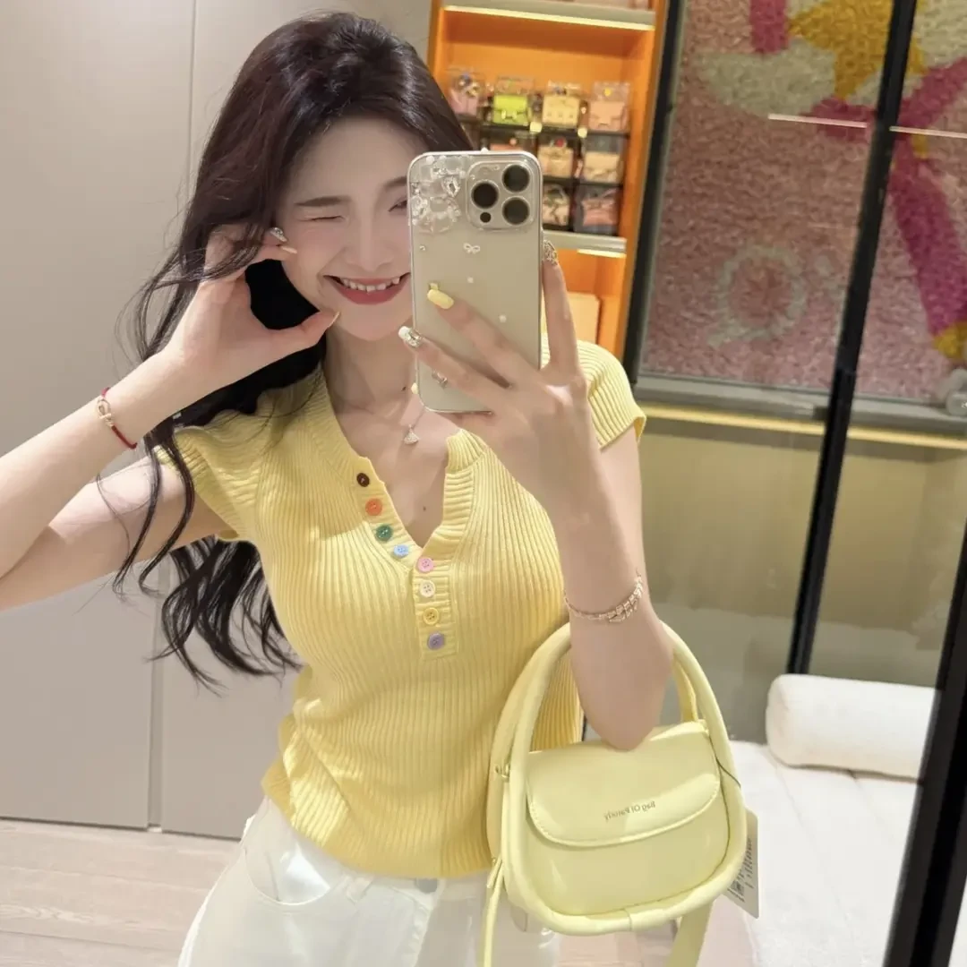 韩系INS减龄彩扣针织短袖t恤女2025夏季新款显瘦洋气时尚冰丝上衣
