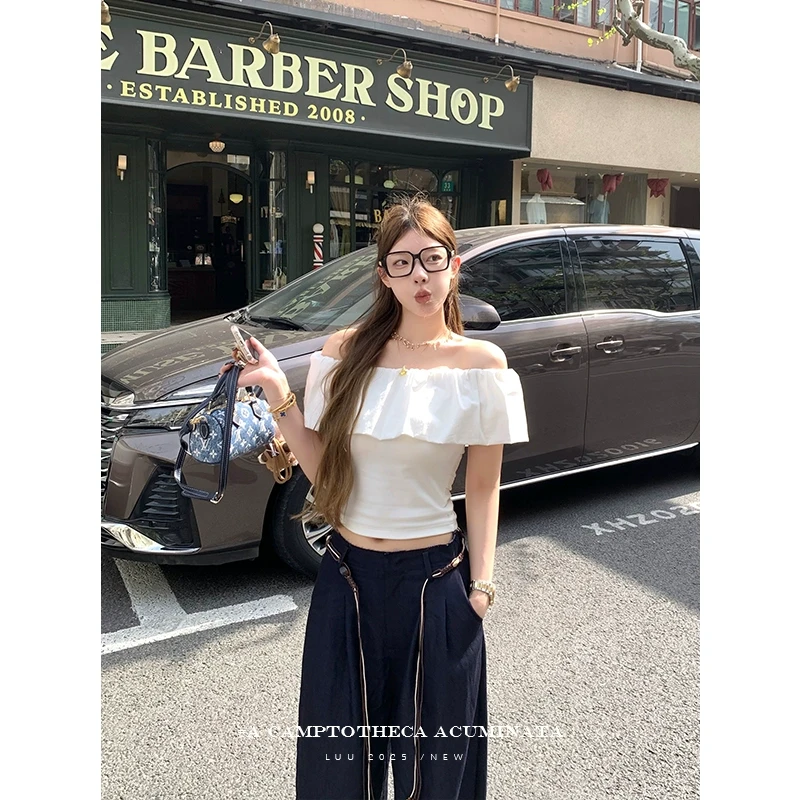 LUU桃喜儿/荷叶边短款上衣女夏设计感一字肩短袖T恤小众独特衬衫