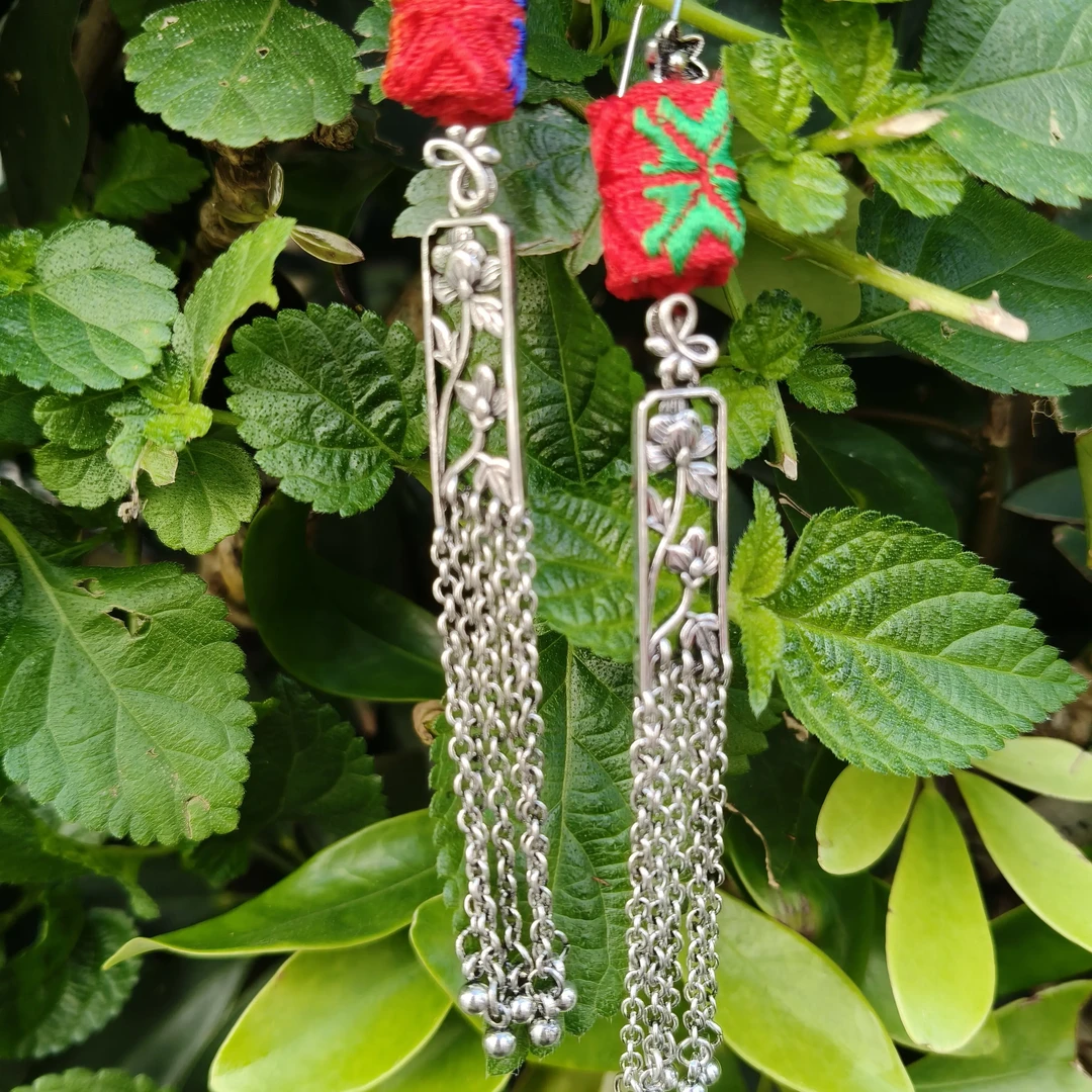 黄铜布艺耳饰 民族风布艺刺绣耳环女流苏铃铛配饰耳坠长款汉配饰