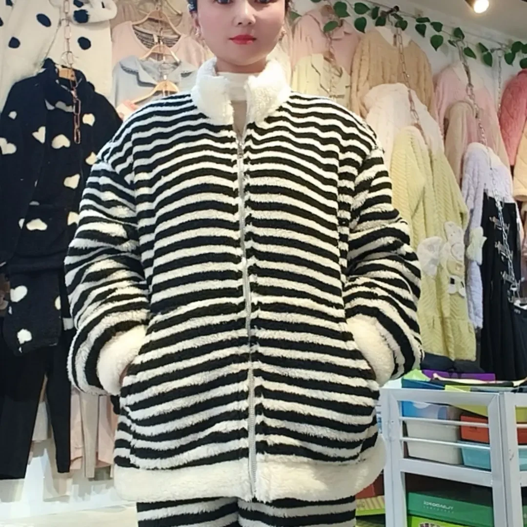 秋冬季黑装毛毛睡衣保暖性高