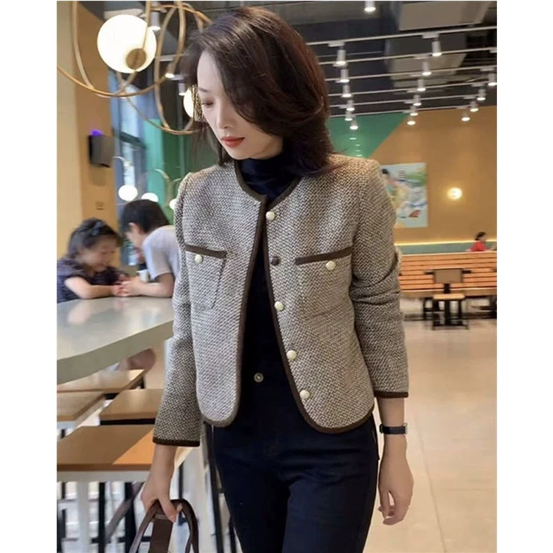 小香风外套女2025新款秋冬圆领宽松气质小个子短款夹克格子上衣女