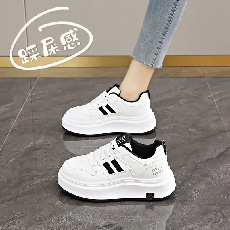 品牌断码小白鞋女新款爆款学生跑步减震轻便小众百搭运动板鞋