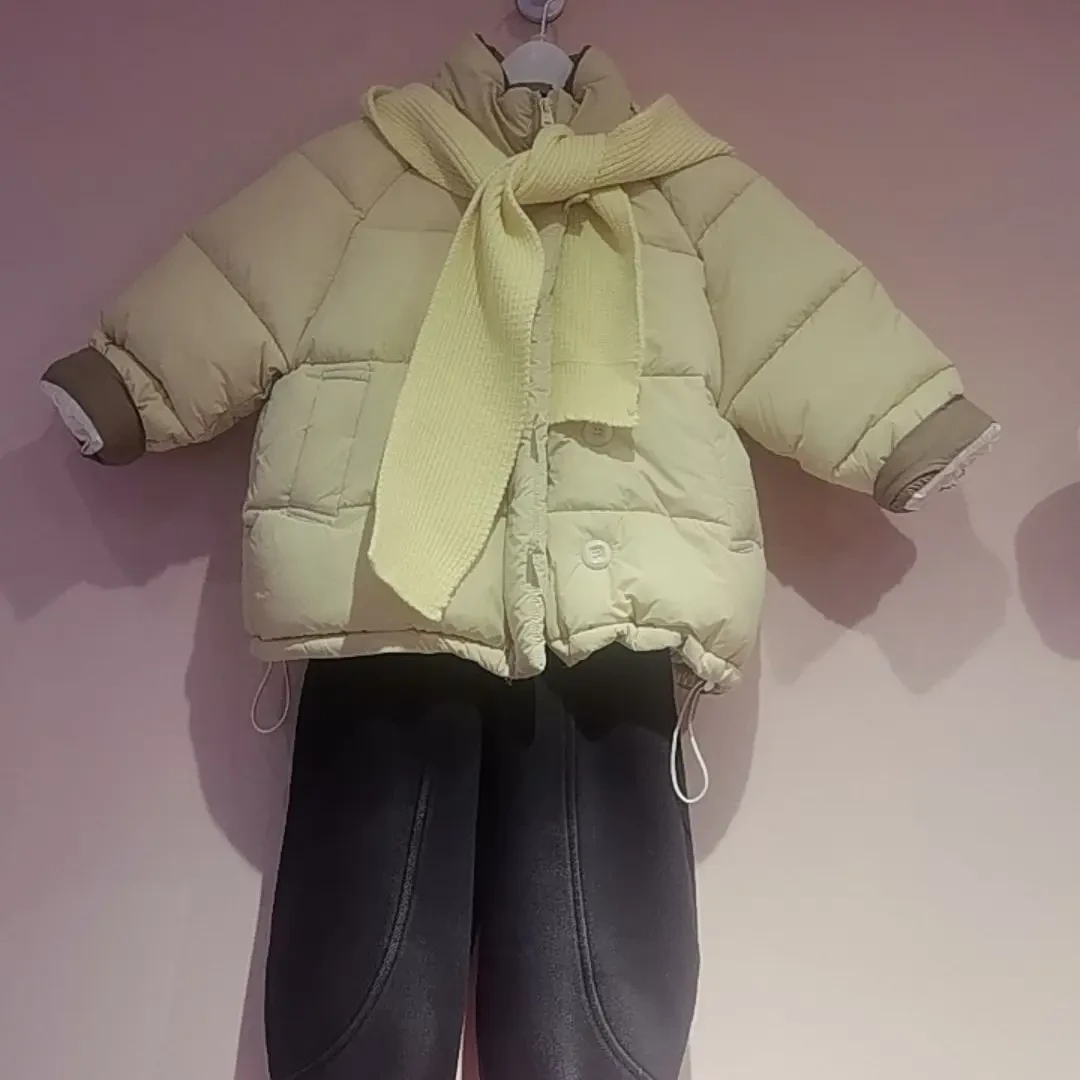 女童短款加厚洋气冬季外出保暖外套新款