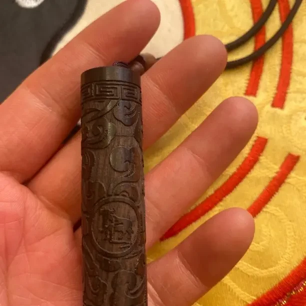 紫光檀木，2026年太岁挂件（牛牛）