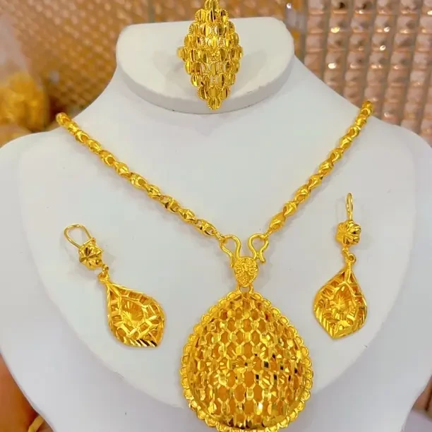 铜合金耳饰 铜合金耳饰 新款时尚百搭气质精美女款女士高级感爆款