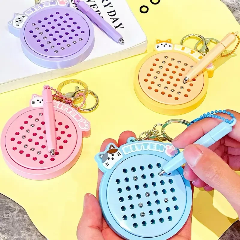 创意猫猫解压磁吸钢珠画板钥匙扣可爱卡通实用钥匙链书包挂件Q704