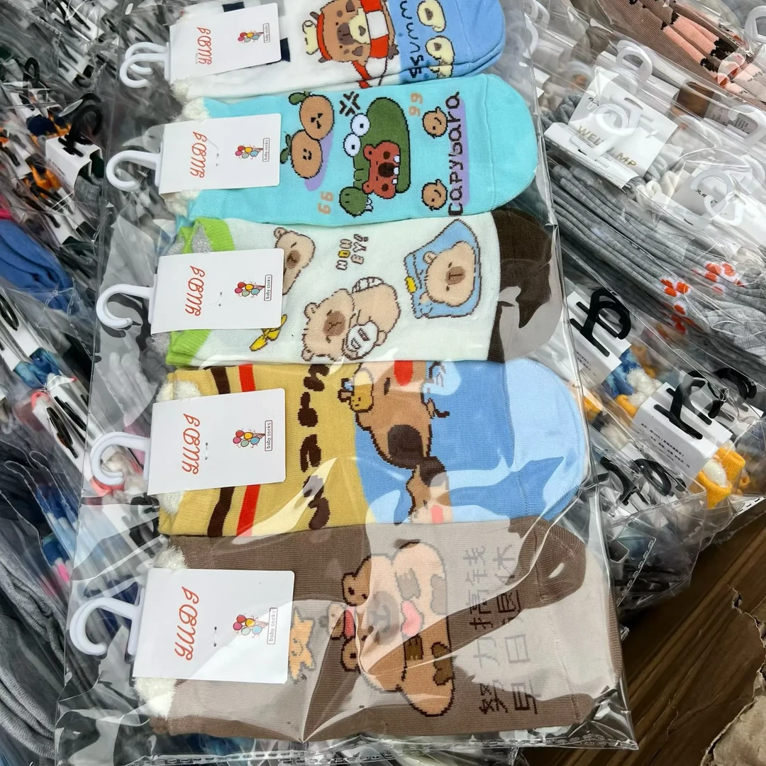 新疆包邮10双可爱卡通风格中筒女袜春秋百搭个性文艺范棉袜