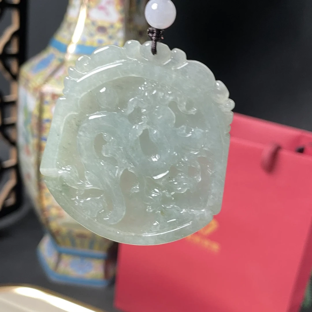 缅甸翡翠A货龙凤牌挂件绿色吊坠仿古雕刻双面毛衣链男款