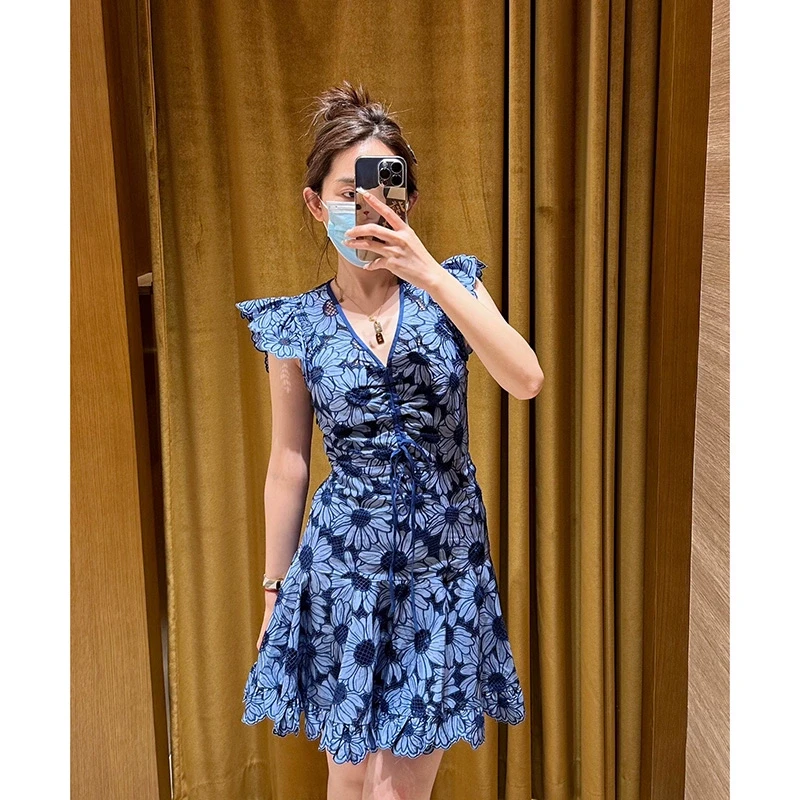 MIUMEM2025春季飞飞袖蓝色镂空雏菊连衣裙HT1372