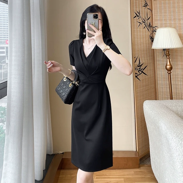 黑色气质包臀连衣裙女高级感干练职业装百搭通勤显瘦一步裙小黑裙