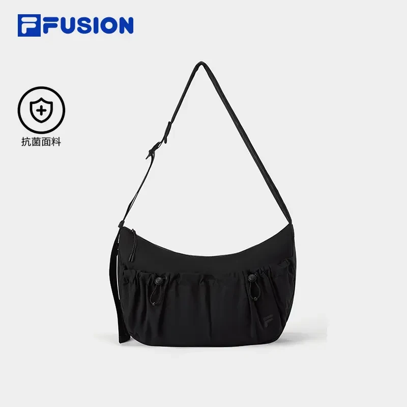 FILA 斐乐潮酷时尚运动户外休闲百搭潮流简约经典挎包T13U532124