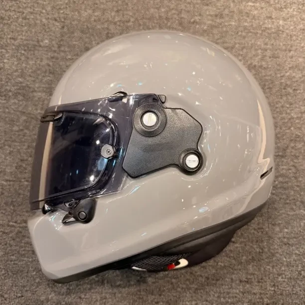 3C认证摩托车头盔 Arai NEO水泥灰整体9新，尺码M号。