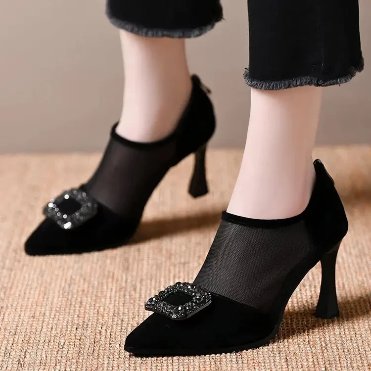 方扣水钻网纱高跟单鞋女2025春夏季气质真皮镂空透气包头细跟凉鞋