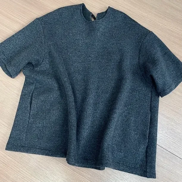 【独品】轻奢宽松慵懒气质百搭短袖外搭