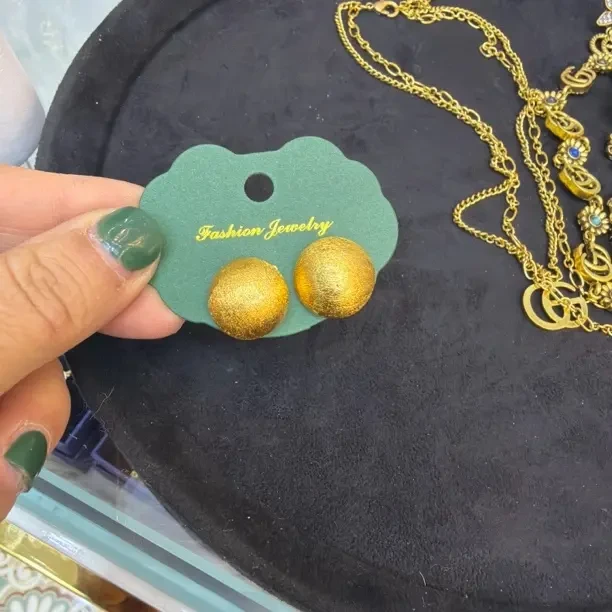 铜合金耳饰 铜合金耳饰 法式复古磨砂圆球耳钉 复古高级感时尚