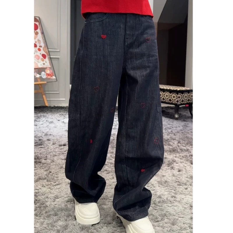小爱心刺绣普洗蓝宽松显瘦堆堆感弯刀裤牛仔裤女欧货2025早春新款